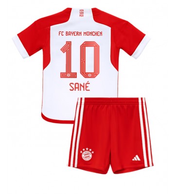 Bayern Munich Leroy Sane #10 Koszulka Podstawowych Dziecięca 2023-24 Krótki Rękaw (+ Krótkie spodenki)